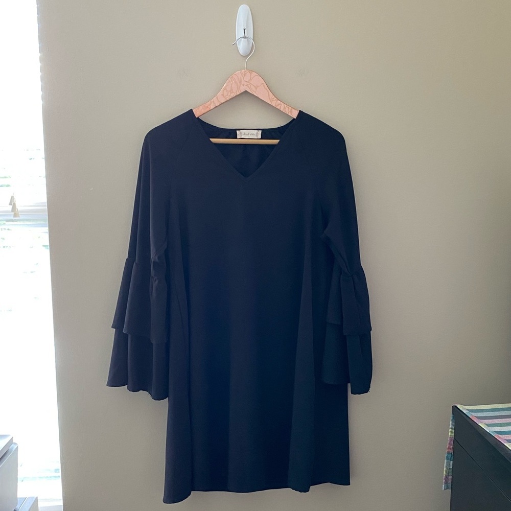 Women’s Altar’d State Black V-Neck Tiered Long Sleeve Mini Dress Size Small